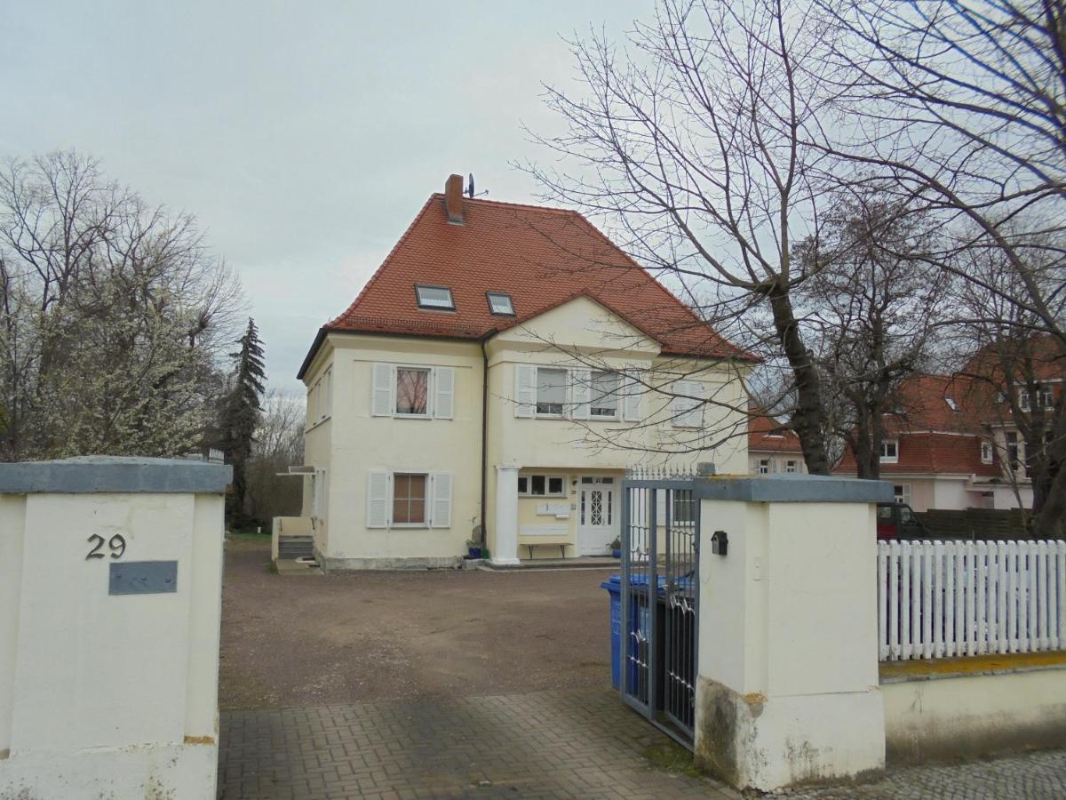 Apartmenthaus Am Schlosspark Schkopau المظهر الخارجي الصورة